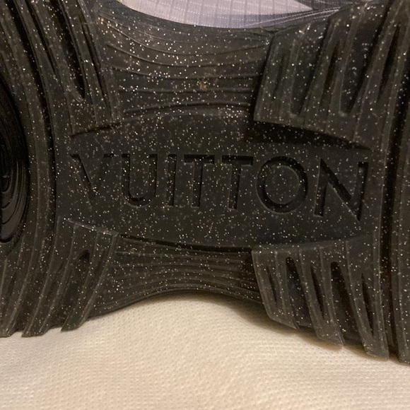 Louis Vuitton Gray/Black  Run Away Monogram Pulse Sneakers Size LV8/US 9 - Picture 9 of 13